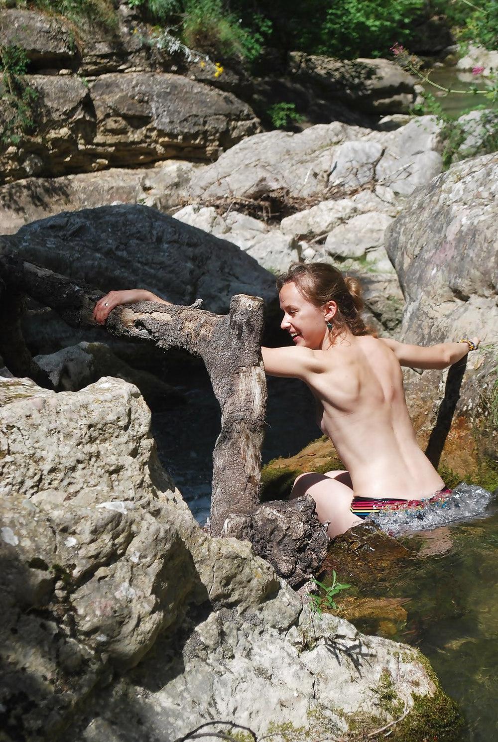 25P Amateurs sexy bikini and almost nudes in public