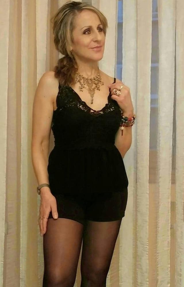 19P Mature Lady Craves to be Owned
