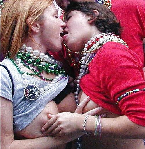 25P Girls kissing mix