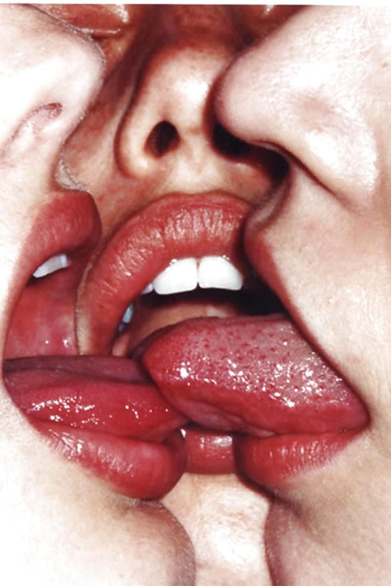 25P Girls kissing mix