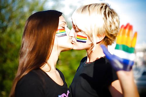 25P Girls kissing mix