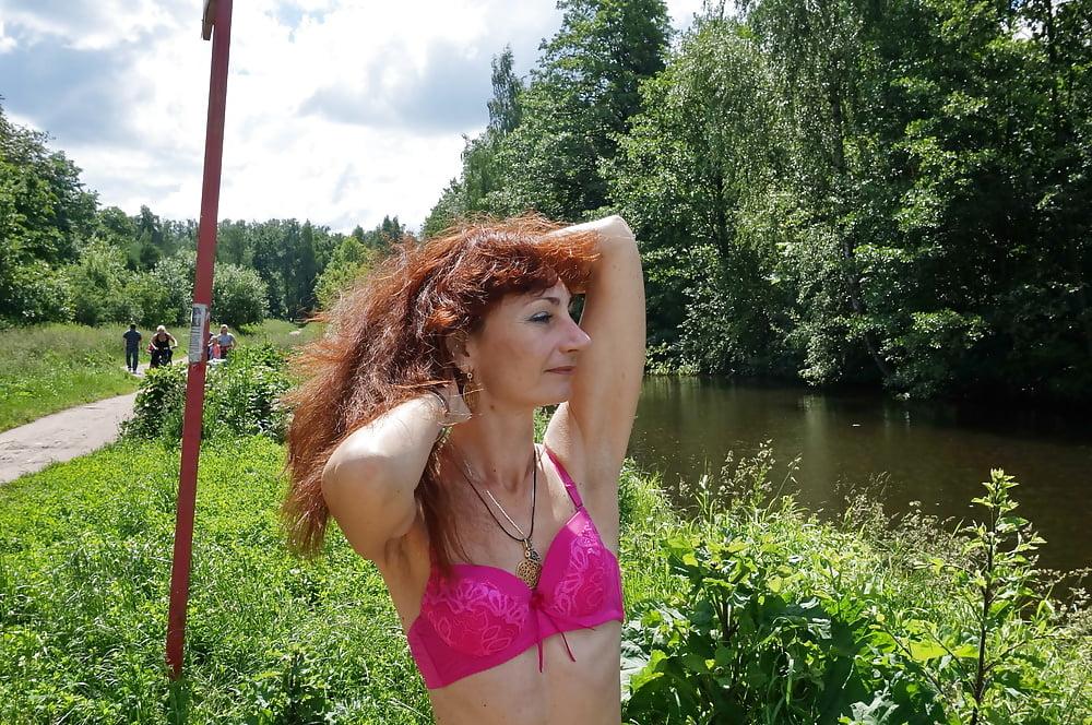 16P Bicolored Bikini 'n' Red Blouse