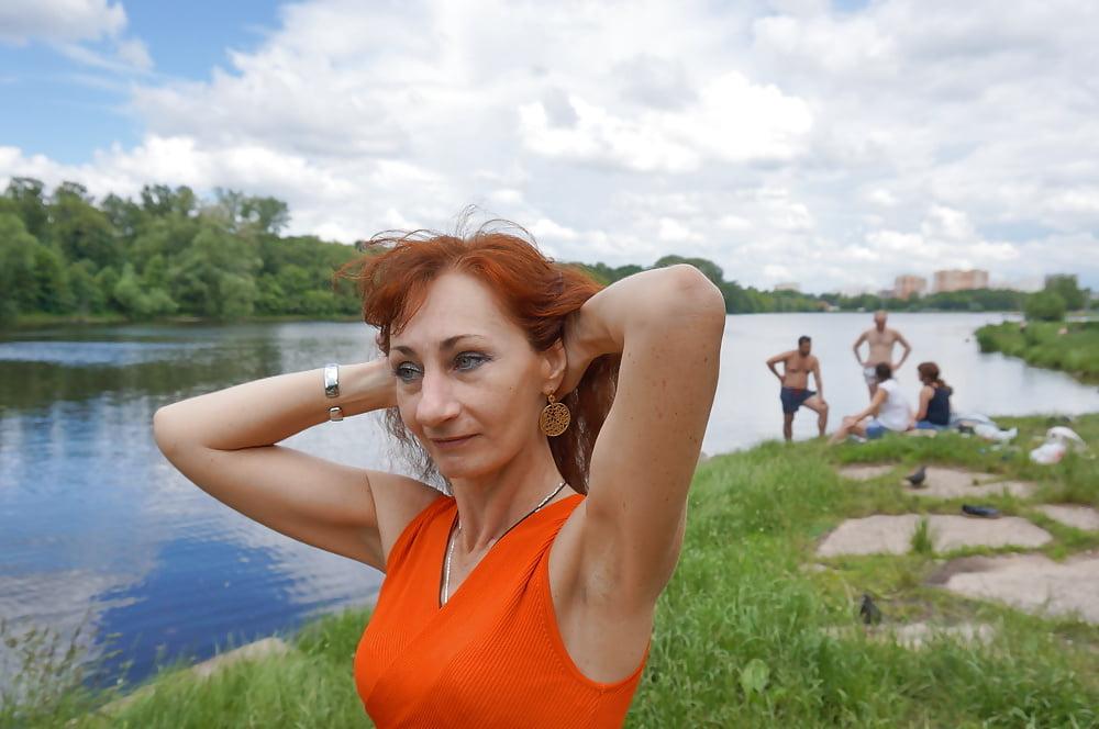 16P Bicolored Bikini 'n' Red Blouse
