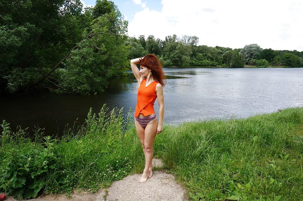 16P Bicolored Bikini 'n' Red Blouse