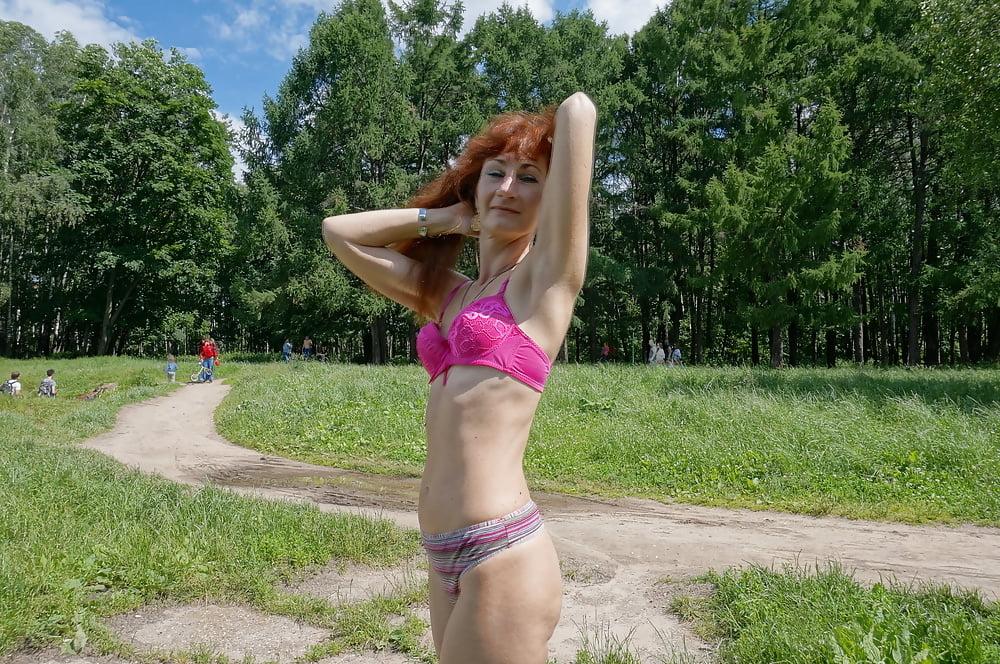 16P Bicolored Bikini 'n' Red Blouse