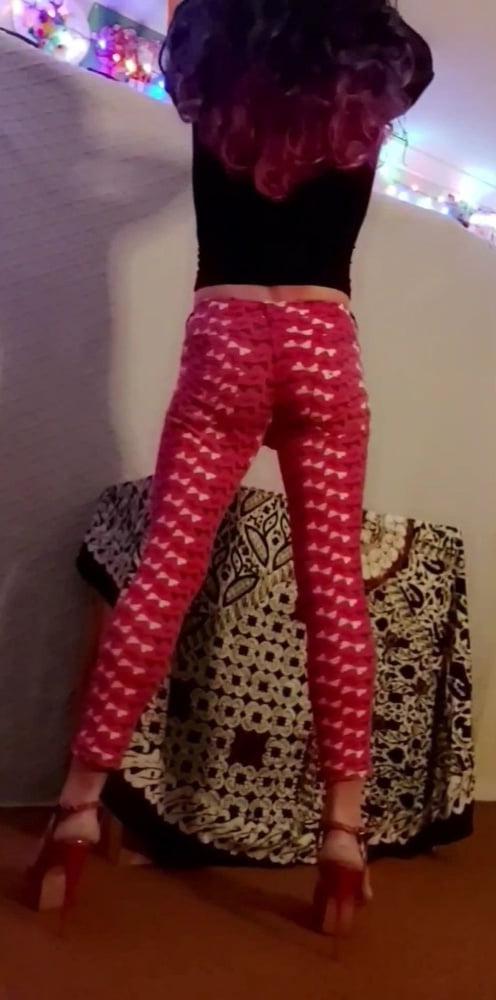 25P My sexy red stretch pants feel so nice