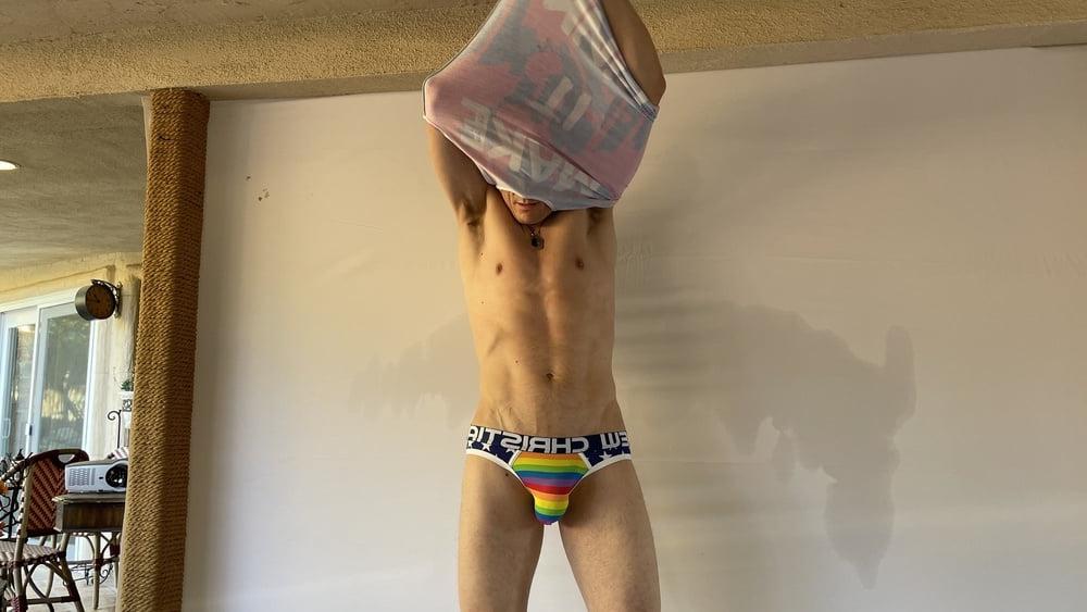 20P Naked Photo Shoot
