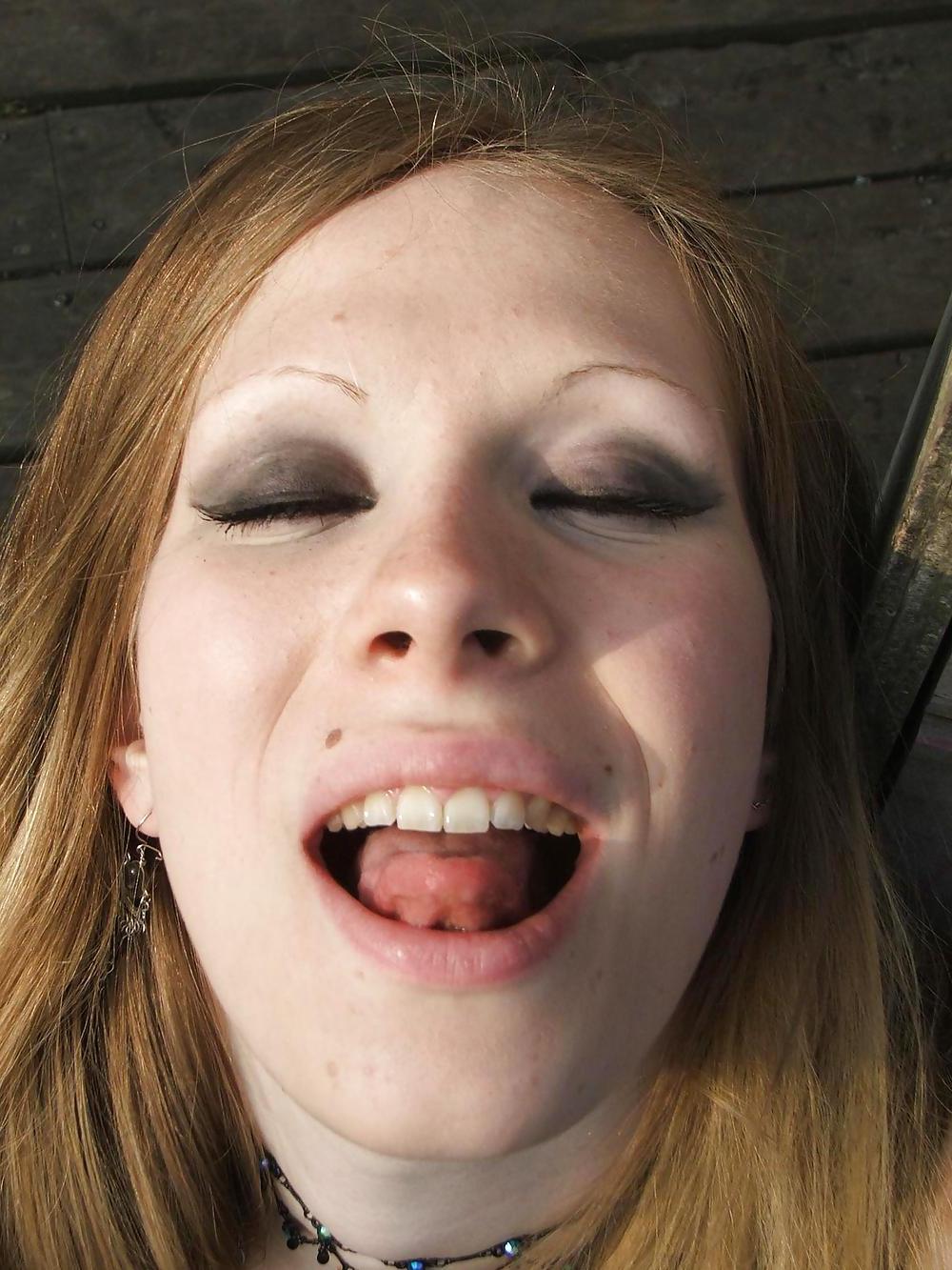 25P SEXY AND HORNY GOTHIC GIRL