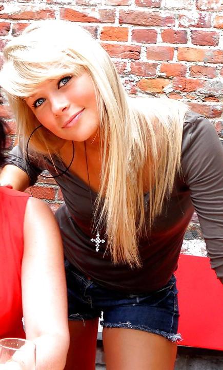 25P Comment or vote to see more of my girls!