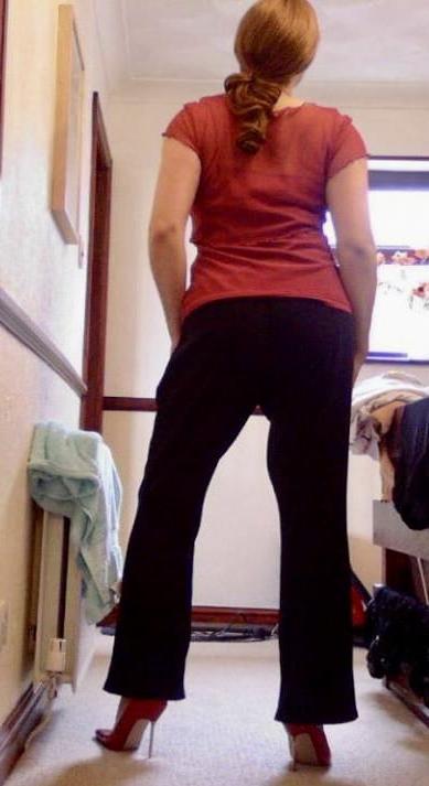 8P Red Top and Sexy Heels