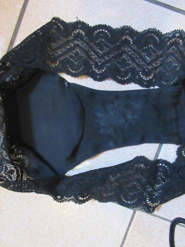 8P Ich in einem getragen Slip einer jungen Dame.