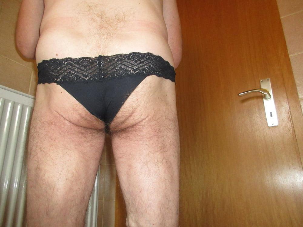 8P Ich in einem getragen Slip einer jungen Dame.