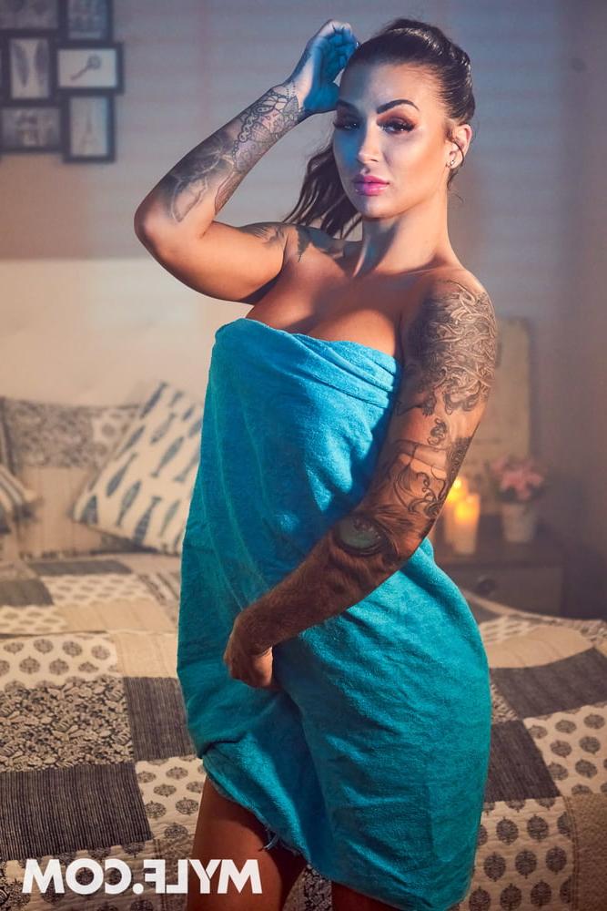 25P Susy Gala - Hot Pre Sex Shower