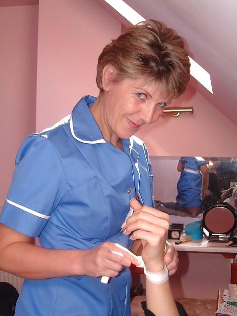 22P NAUGHTY NURSE SARA