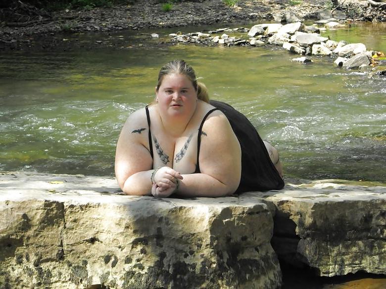 15P More bbw cleavage