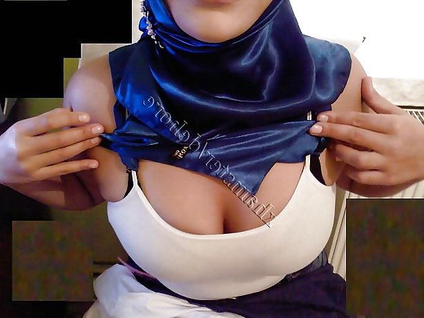 18P Turkish Mature Hijab