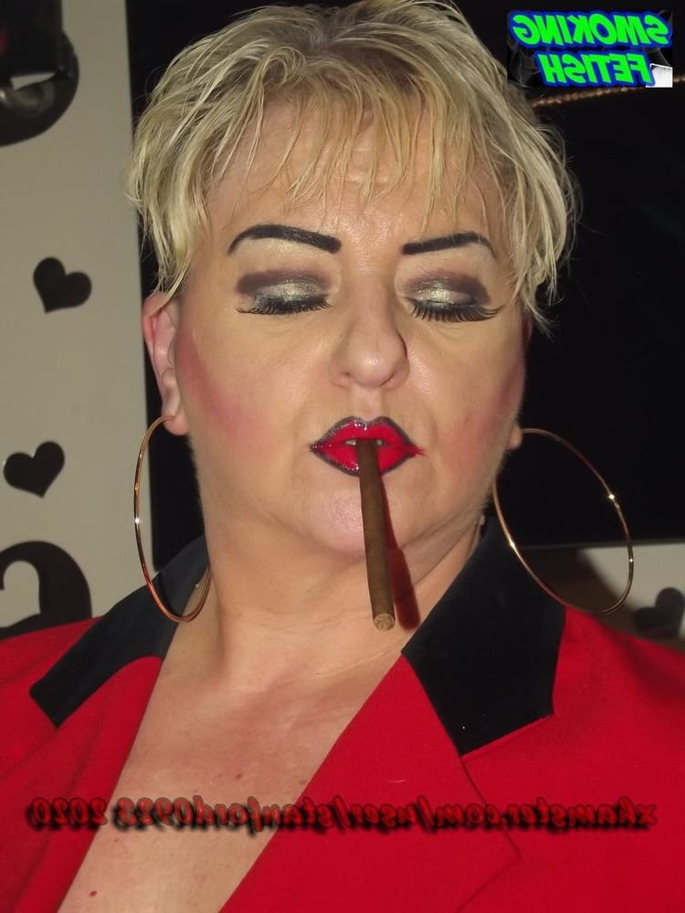 25P SMOKING FETISH WHORE 2