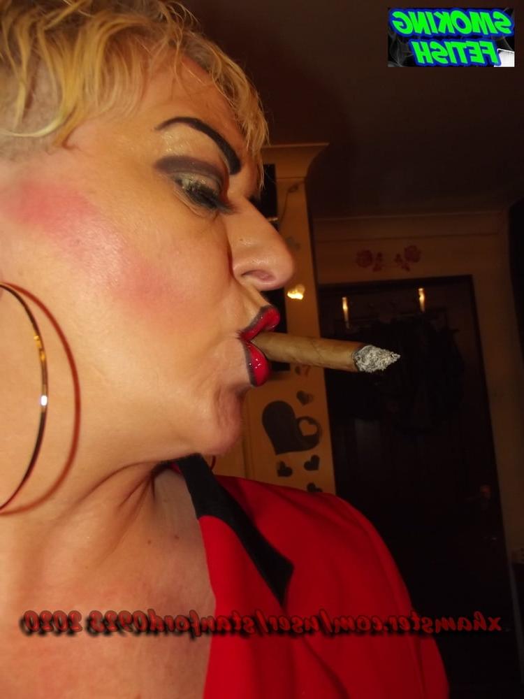 25P SMOKING FETISH WHORE 2