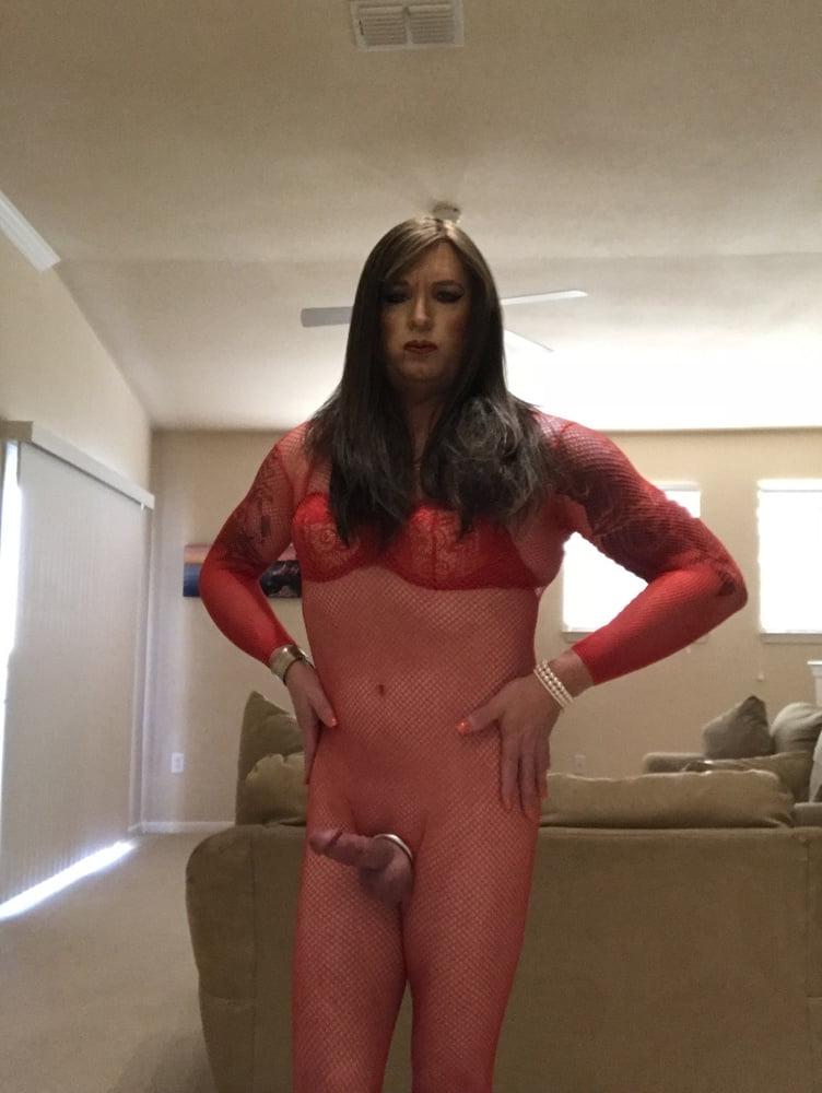18P Lady in Red