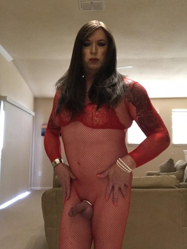 18P Lady in Red