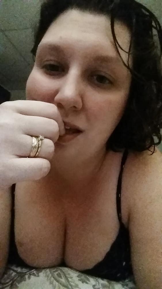25P Wife &amp; Milf  -  Random Chest - Tits - Cleavage - Boob Shots