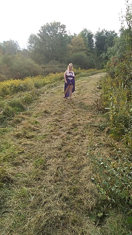 15P lingerie in nature 2