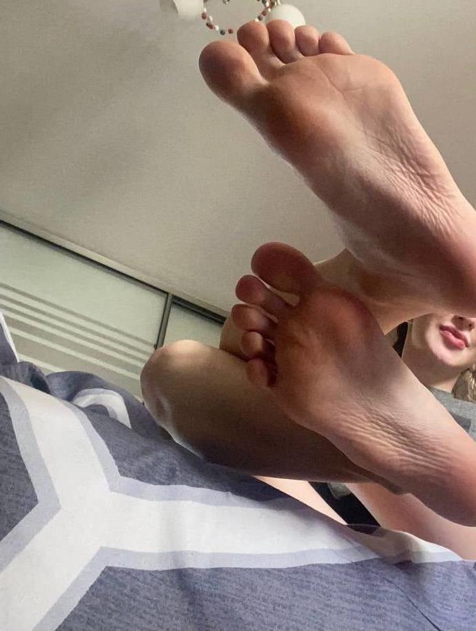 4P Foot fetish