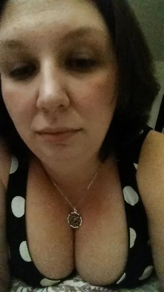 14P Wife &amp; Milf  -  Random Chest - Tits - Cleavage - Boob Shots