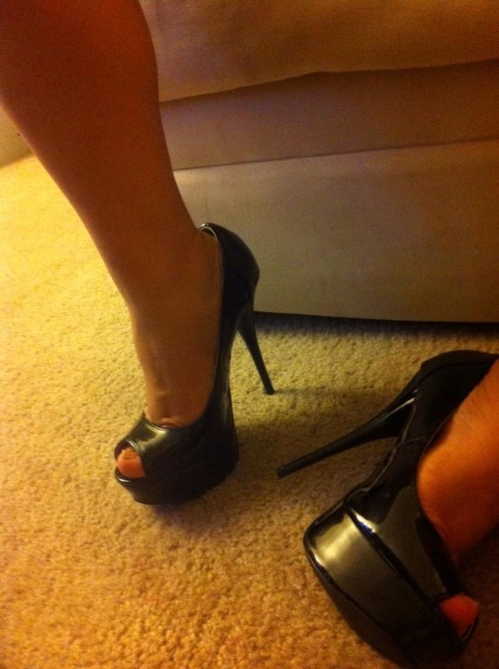 7P BLACK HEELS