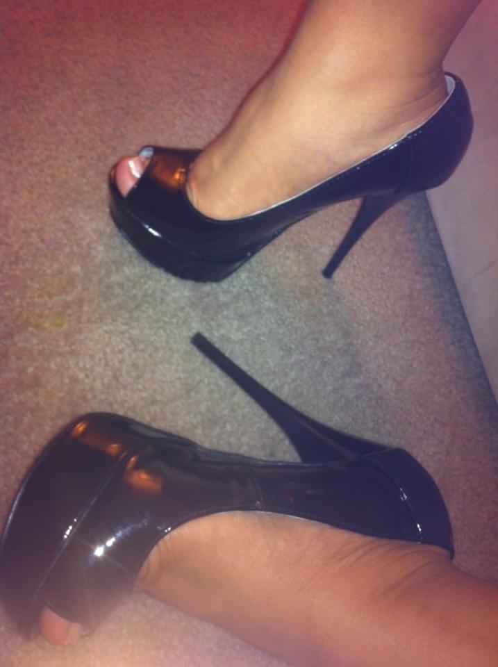 7P BLACK HEELS
