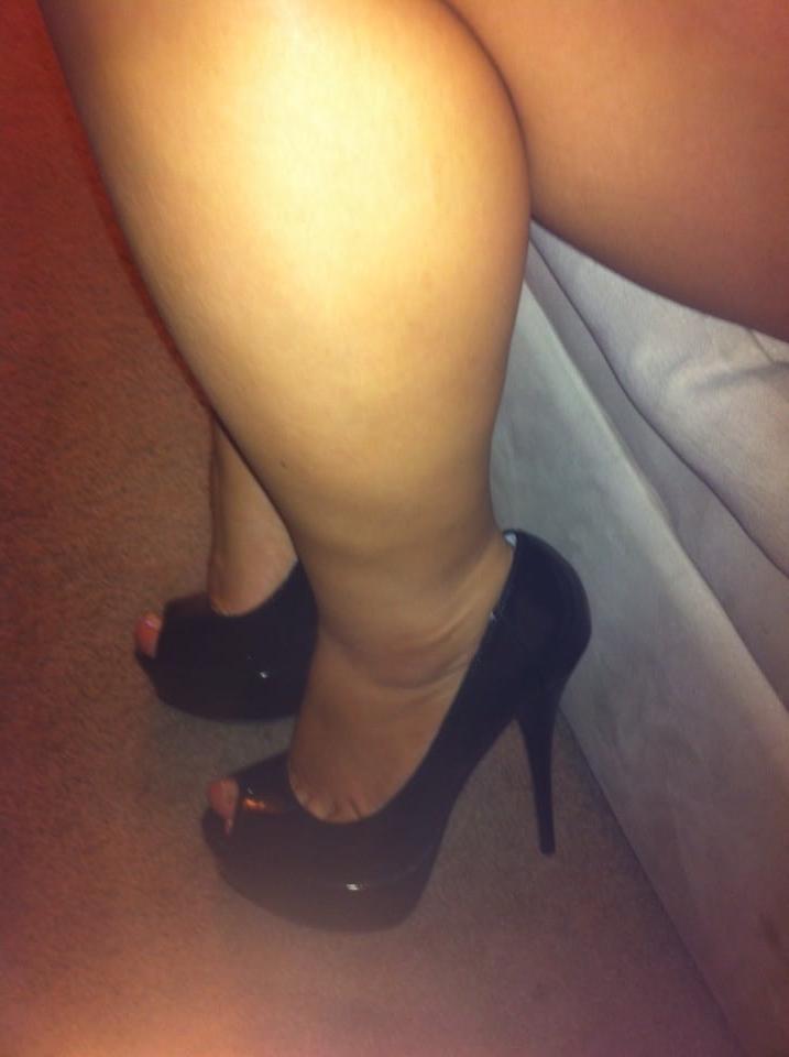 7P BLACK HEELS