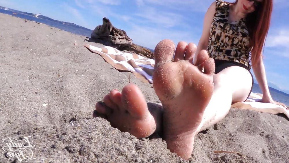 25P Foot Fetish