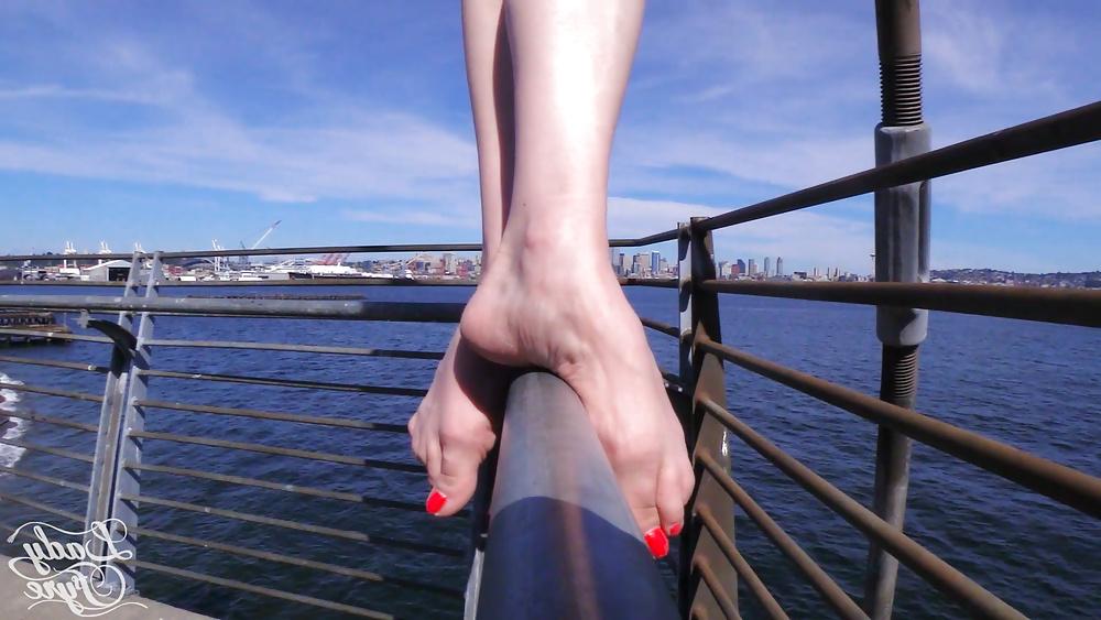 25P Foot Fetish