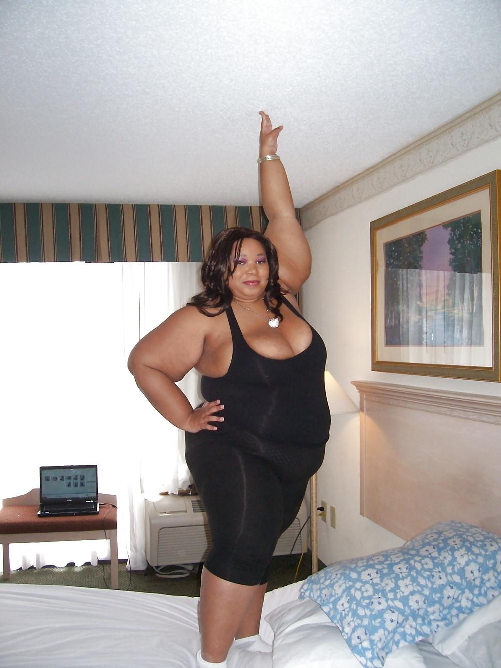 25P BBW Ebony Woman from the Gym