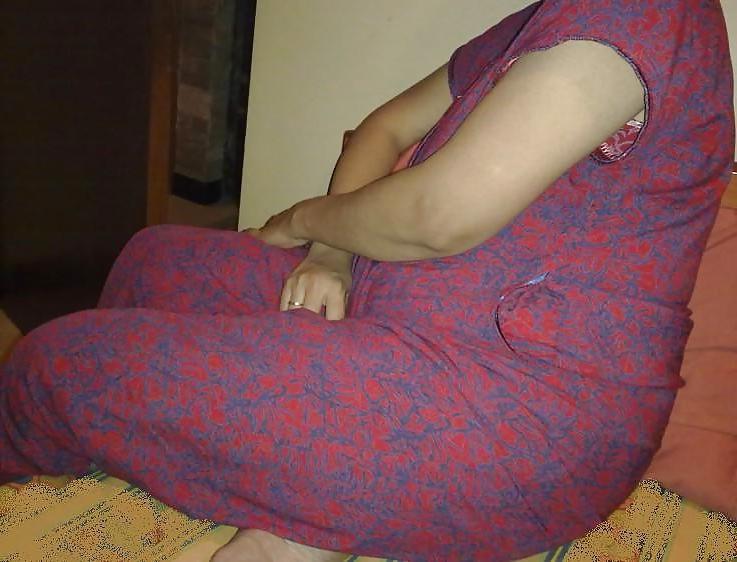 25P British pakistani couple having fun