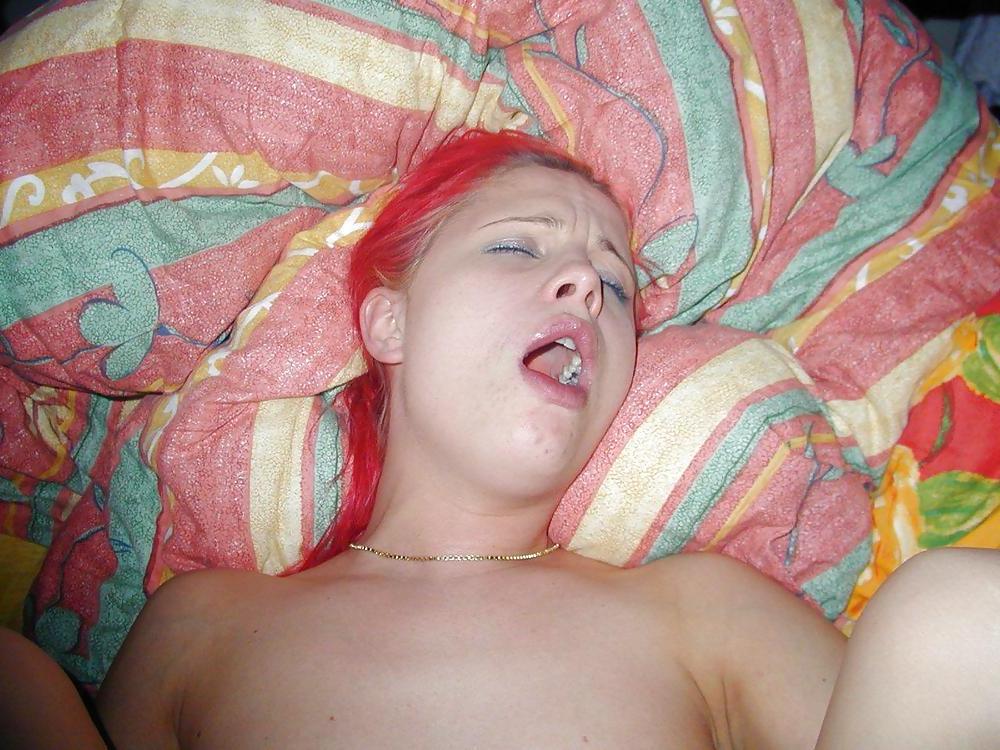 18P GOTHIC SLUT
