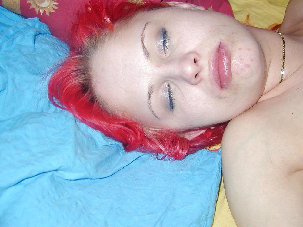 18P GOTHIC SLUT