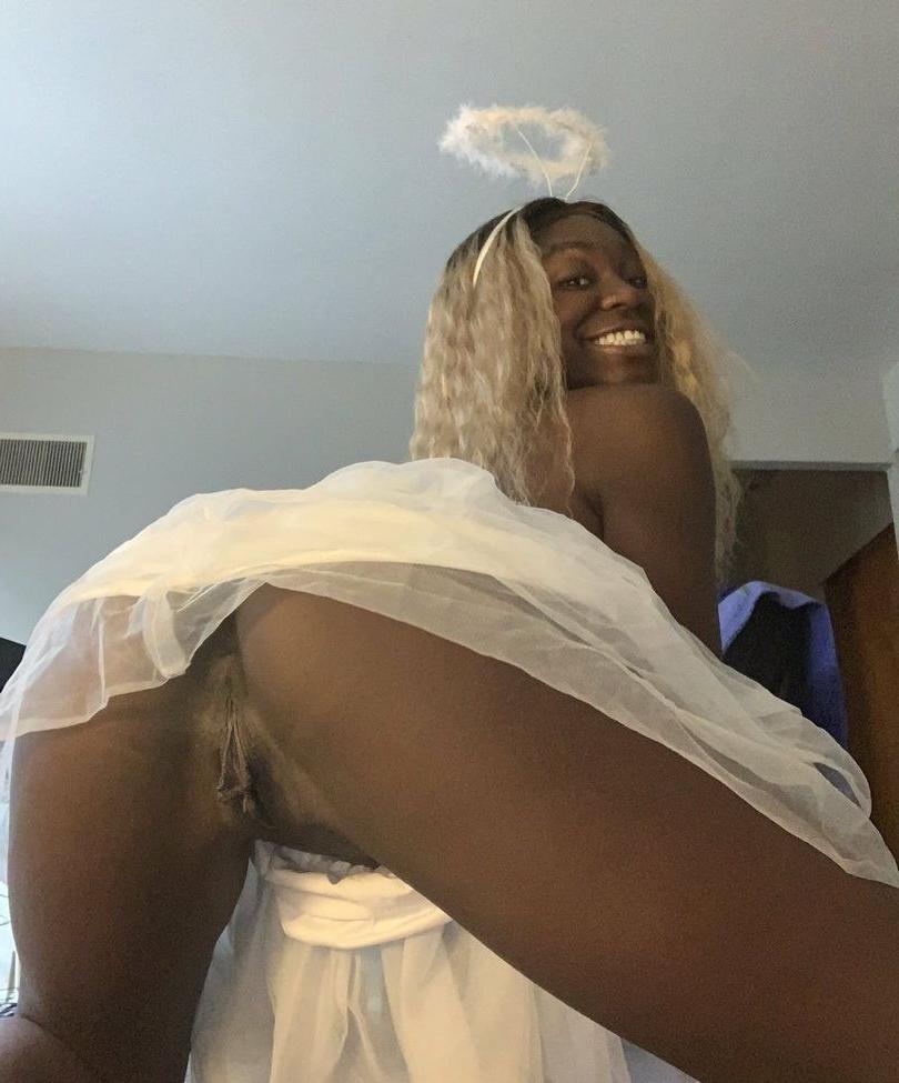 15P Goddess Lei nude