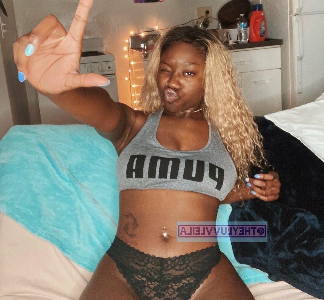 15P Goddess Lei nude