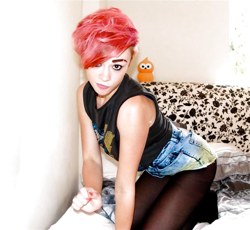 25P British Teen Slut Sophie