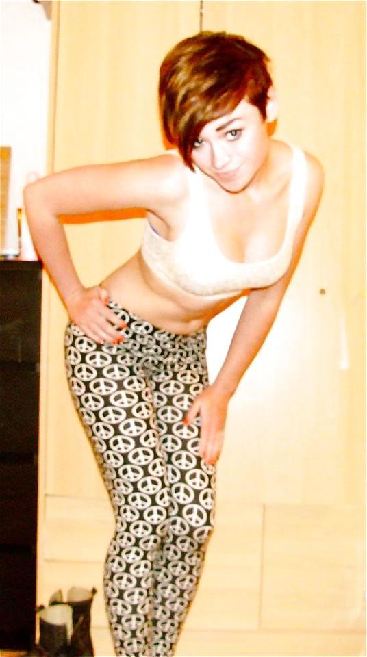 25P British Teen Slut Sophie