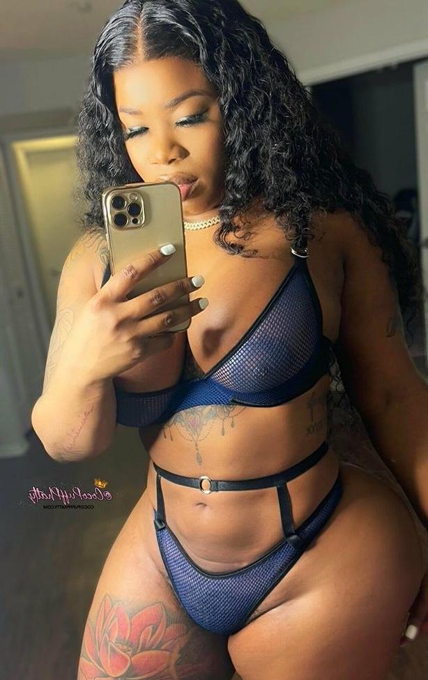 25P Chocolate Goddess nude