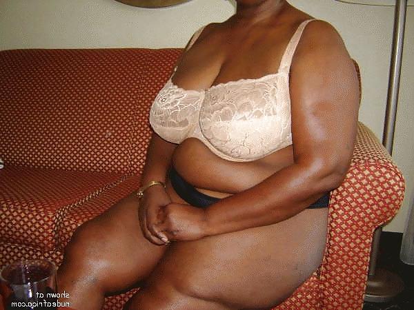 9P BLACK  GRANNY (GILFS)