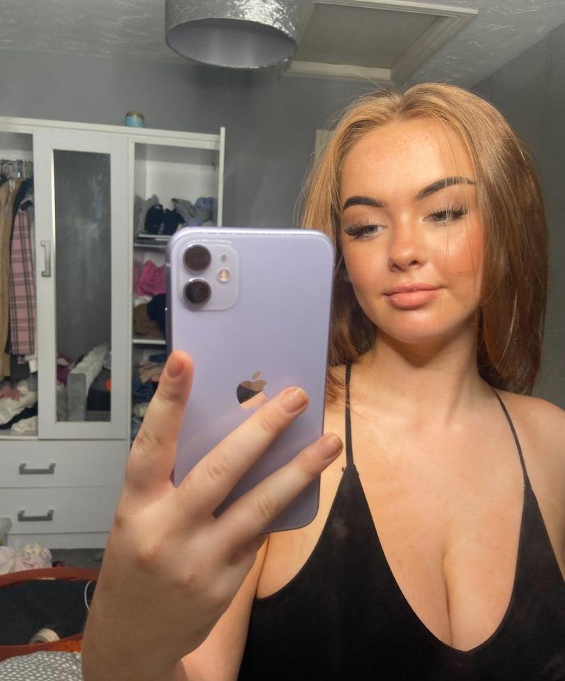 25P Neave Dare nude