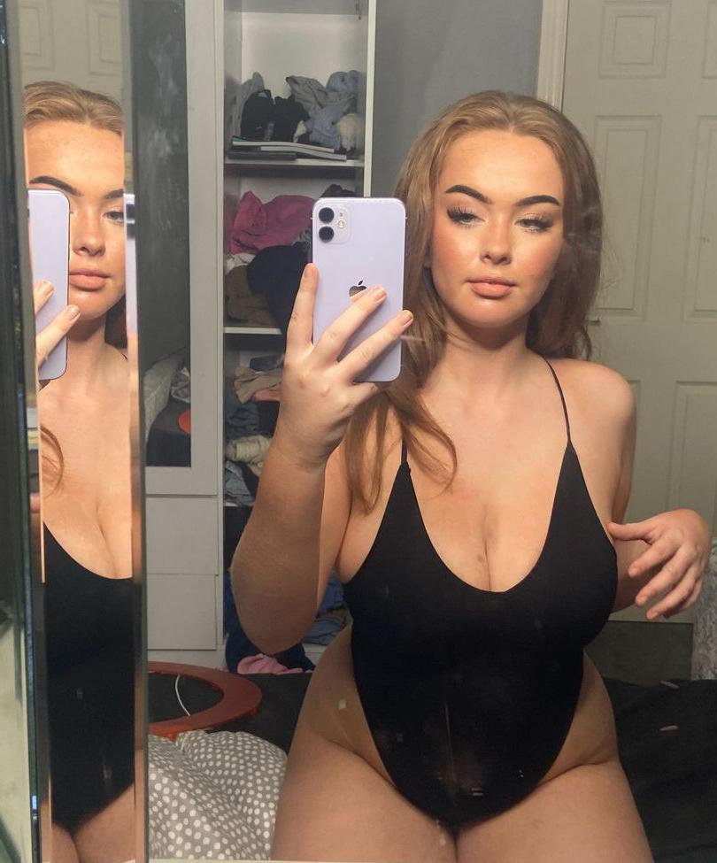 25P Neave Dare nude