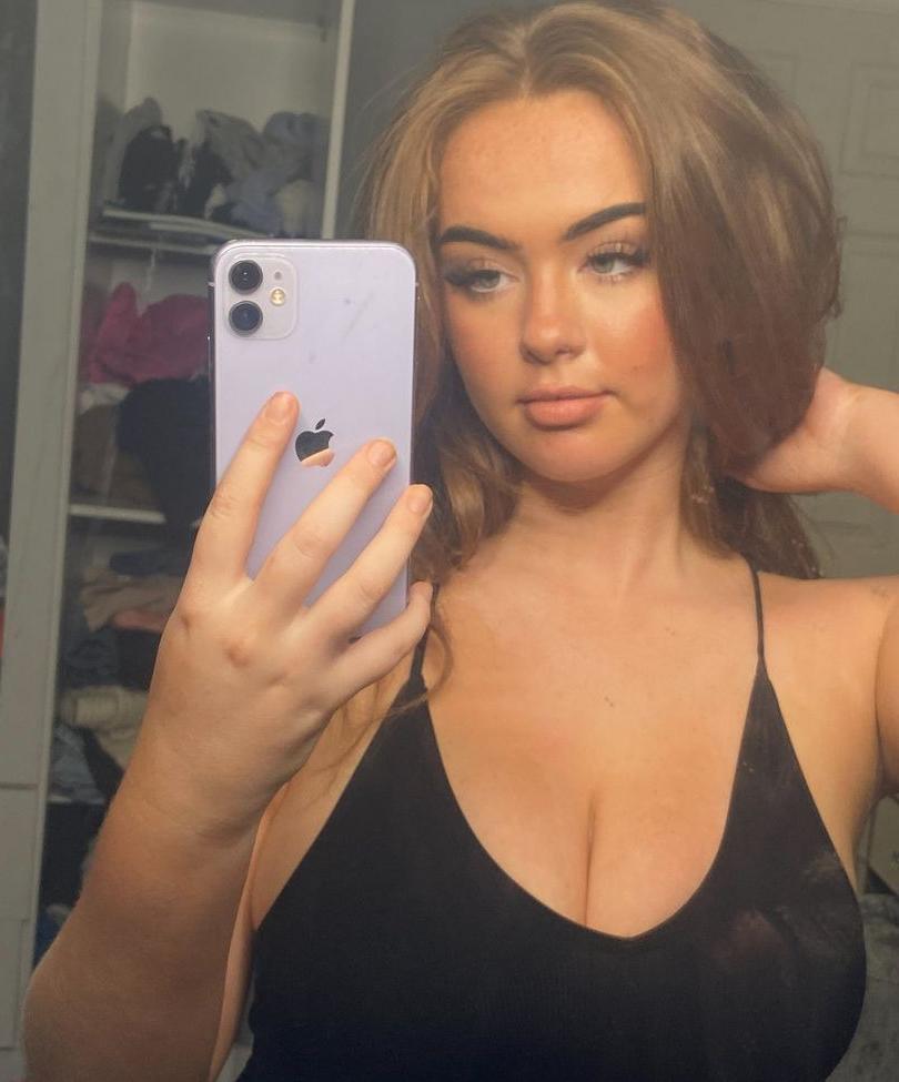 25P Neave Dare nude