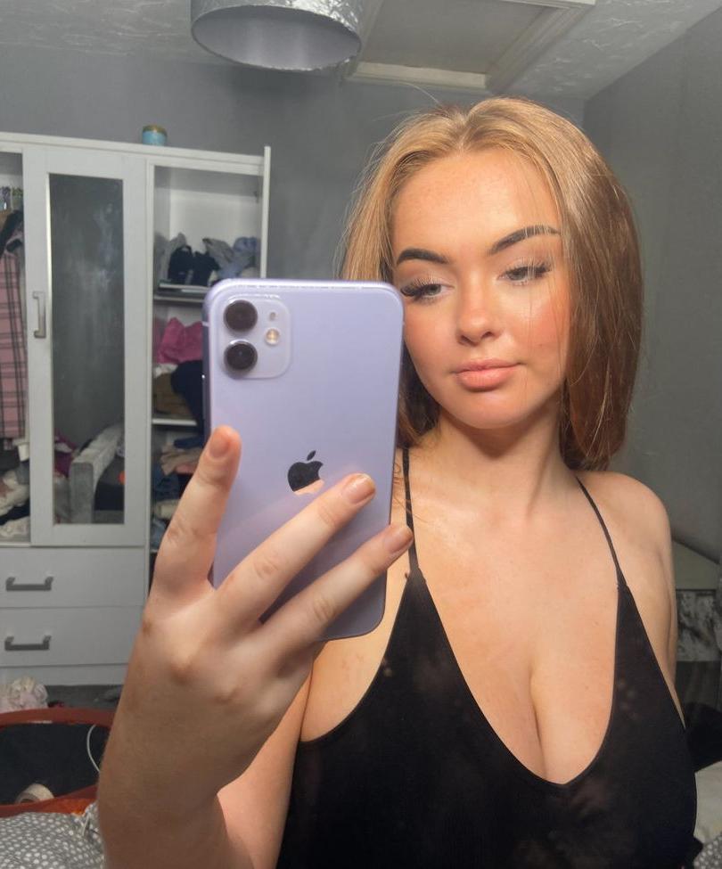 25P Neave Dare nude