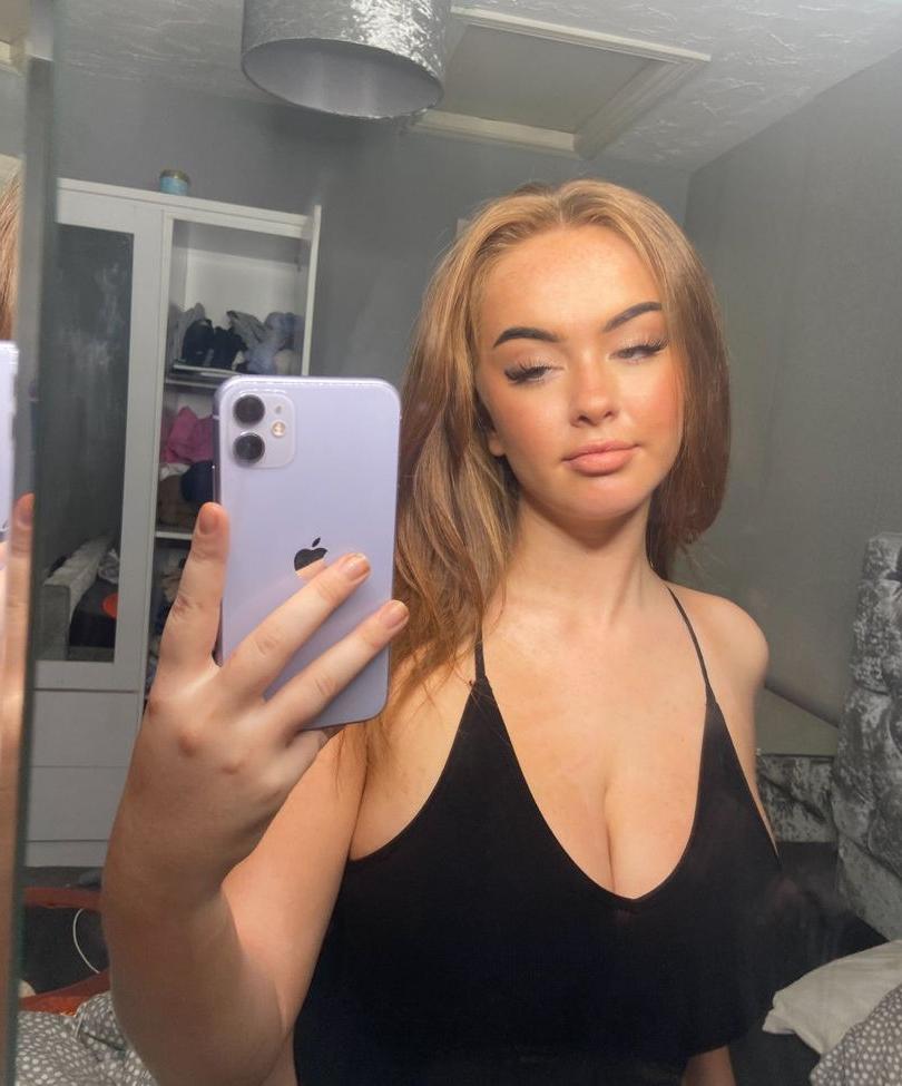 25P Neave Dare nude