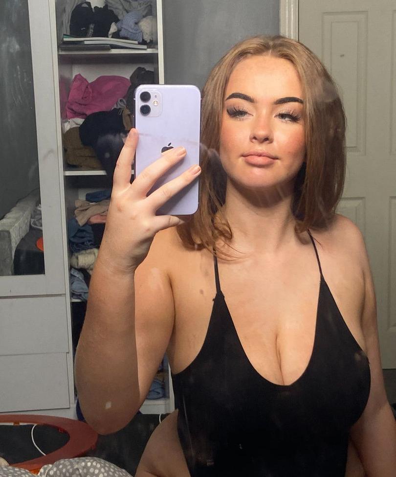 25P Neave Dare nude