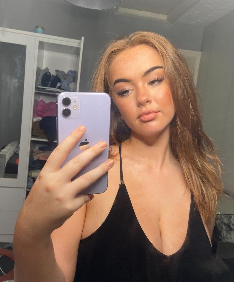 25P Neave Dare nude